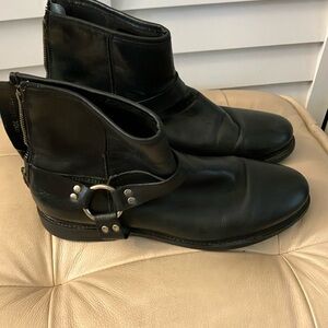 Avellini women's black leather moto boots with side buckle size 8.5 (40)